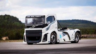 Volvo trucks trae a la argentina el camion mas veloz del mundo