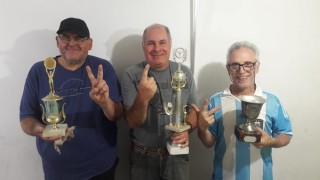 Pueblo godoy - ezequiel muriado campeon 2022 de los fiat 600 - se entregaron los premios en godoy slot - 