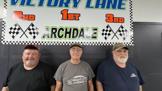 Archdale, north carolina  usa - image and results from te madhouse at archdale slot car speedway